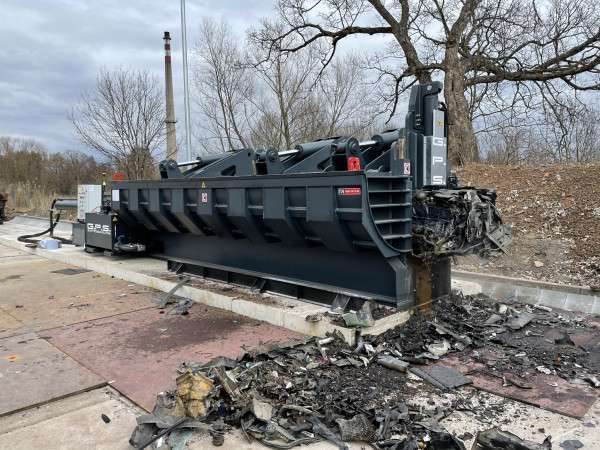 BRONNEBERG Lis na autovraky GPS – Holohlavy